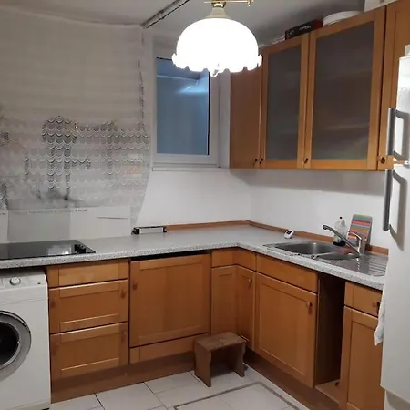 2 Zi Souterrain In Schierstein شقة